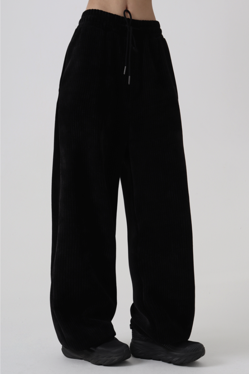 Corduroy Velvet Set-up Pants [ Black ]